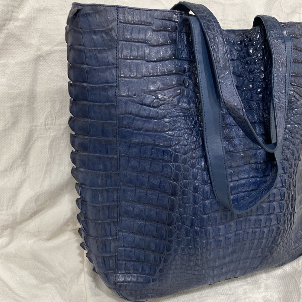 GLORY stunning 😍 blue bag embossed alligator feel leather Italy made vintage XL